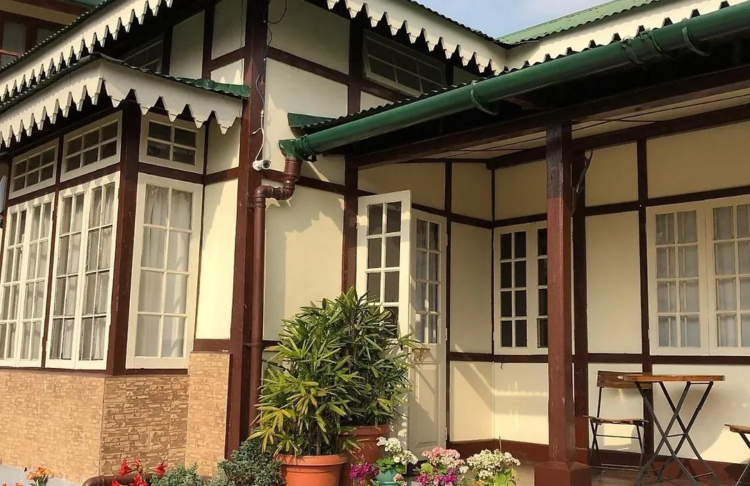 Cafe Shillong Bed & Breakfast-1